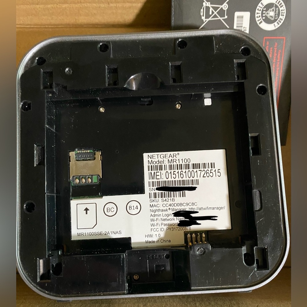 NETGEAR Nighthawk M1 MR1100 Mobile Hotspot - Picture 3 of 3